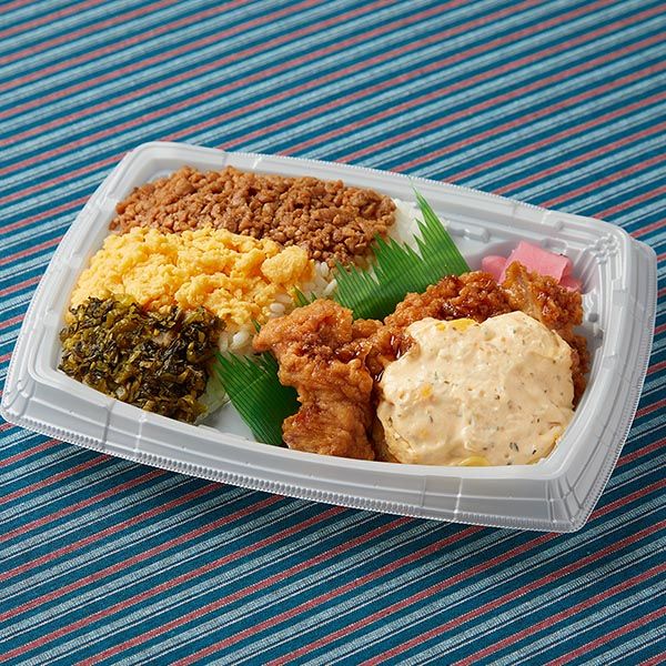 ファミリーマート 3色そぼろ&チキン南蛮弁当 2025年1月14日