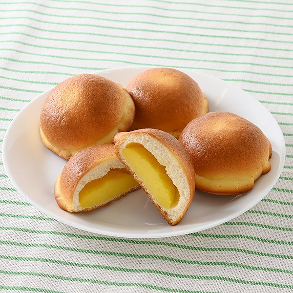 ファミリーマート スイートクリームパン4個入(プリン風味クリーム)