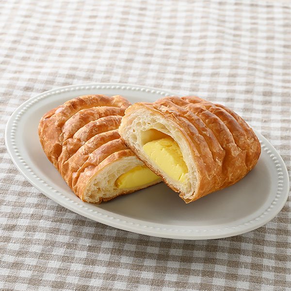 ファミリーマート たっぷりクリームデニッシュ(北海道産牛乳入りクリーム使用)