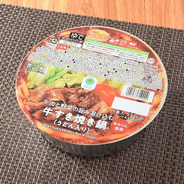 ファミリーマート 牛肉と野菜の旨み溶け込む牛すき焼き鍋(うどん入り)