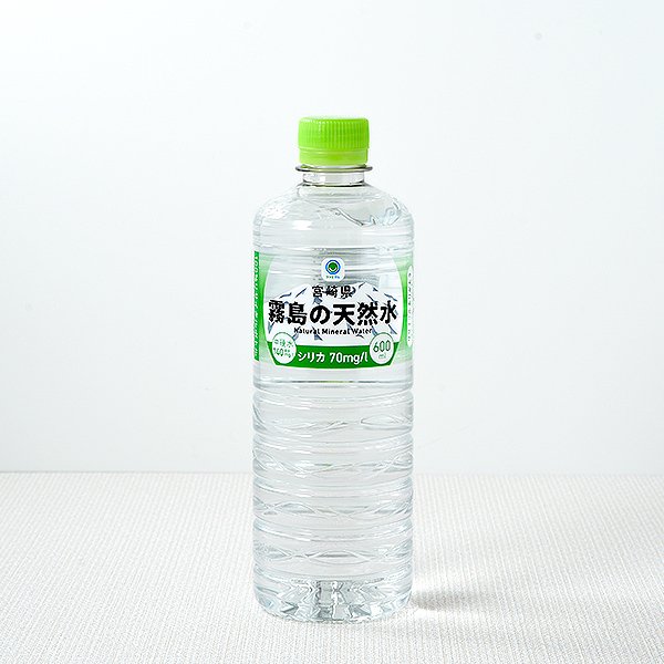 ファミリーマート 宮崎県霧島の天然水 600ml