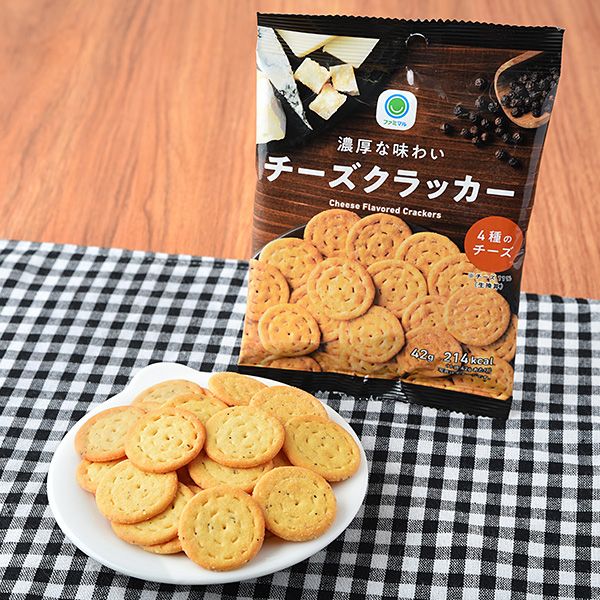 ファミリーマート 濃厚な味わいチーズクラッカー 2023年11月29日