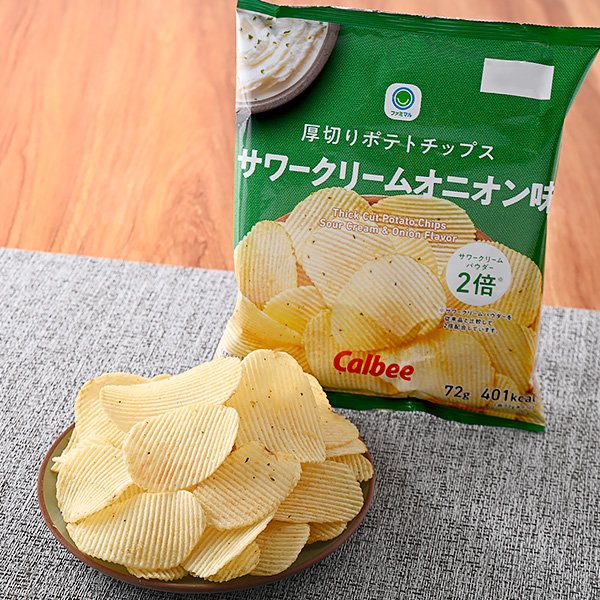 ファミリーマート 厚切りポテトチップスサワークリームオニオン味