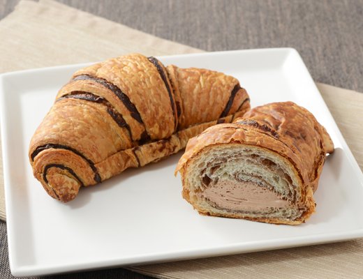 ローソン meiji チョコクロワッサン チョコ入りホイップ