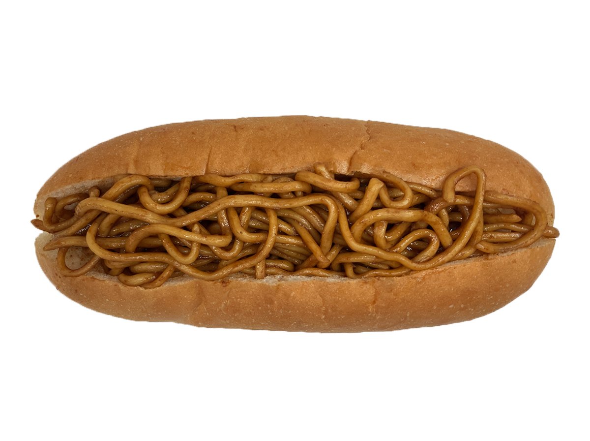 セブン-イレブン デカい焼きそばパン からしマヨネーズ使用